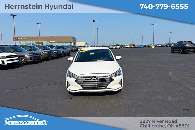 Used 2019 Hyundai Elantra SEL w/ Cargo Package FWD image 2
