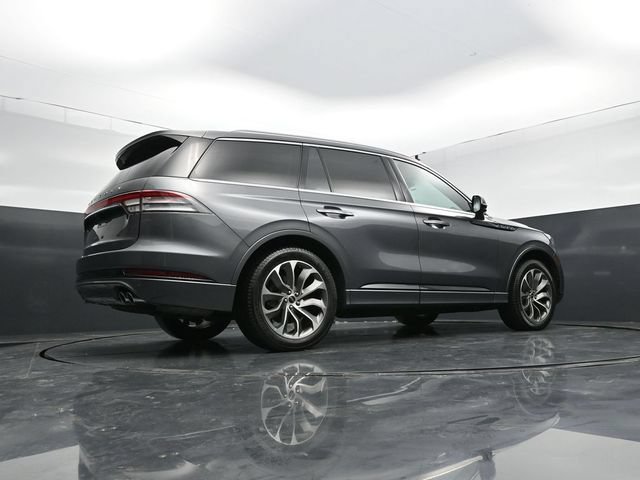 Used 2022 Lincoln Aviator Grand Touring w/ Elements Package Plus AWD/4WD image 44