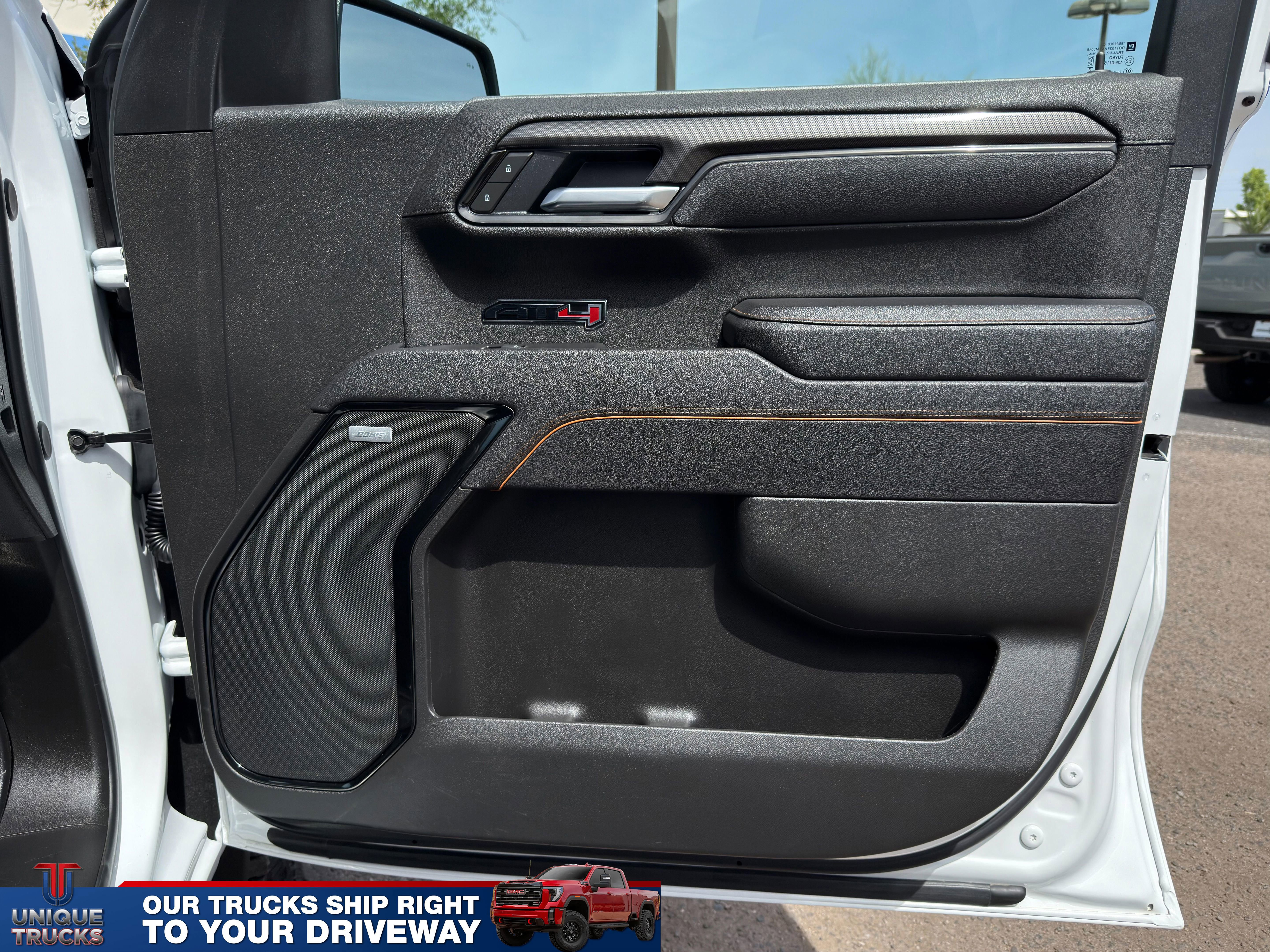 Used 2025 GMC Sierra 1500 AT4 w/ Technology Package AWD/4WD image 29