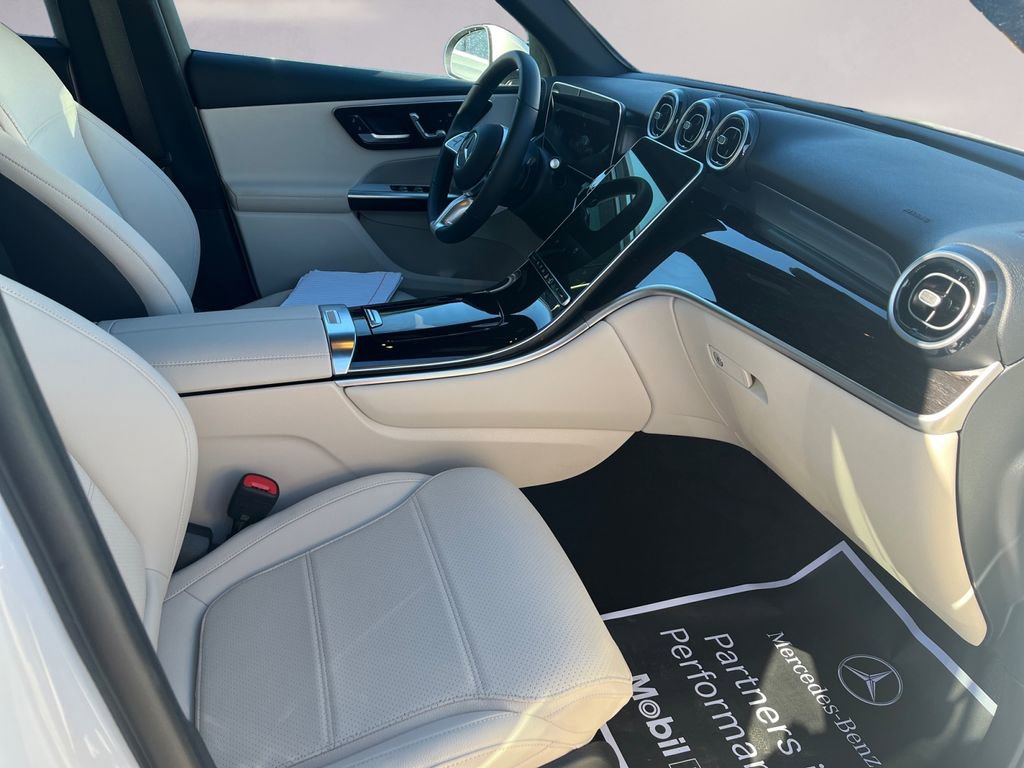 Certified 2025 Mercedes-Benz GLC 350e 4MATIC image 14