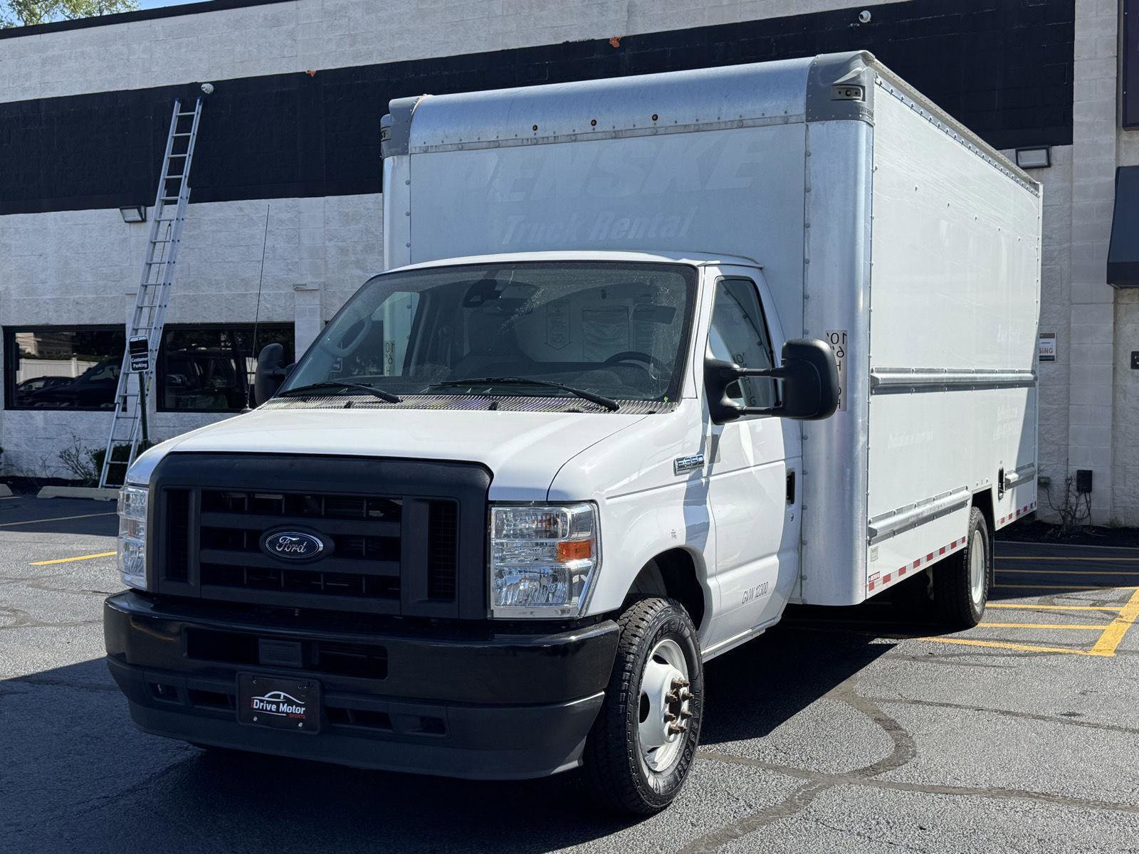 Used 2022 Ford E-350 and Econoline 350 Super Duty RWD image 4