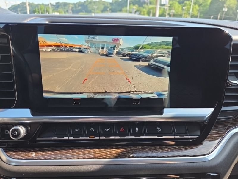 Used 2022 GMC Sierra 1500 Elevation AWD/4WD image 36