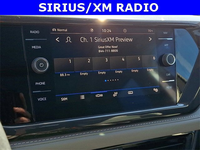 Used 2022 Volkswagen Taos SEL w/ Panoramic Sunroof Package image 5