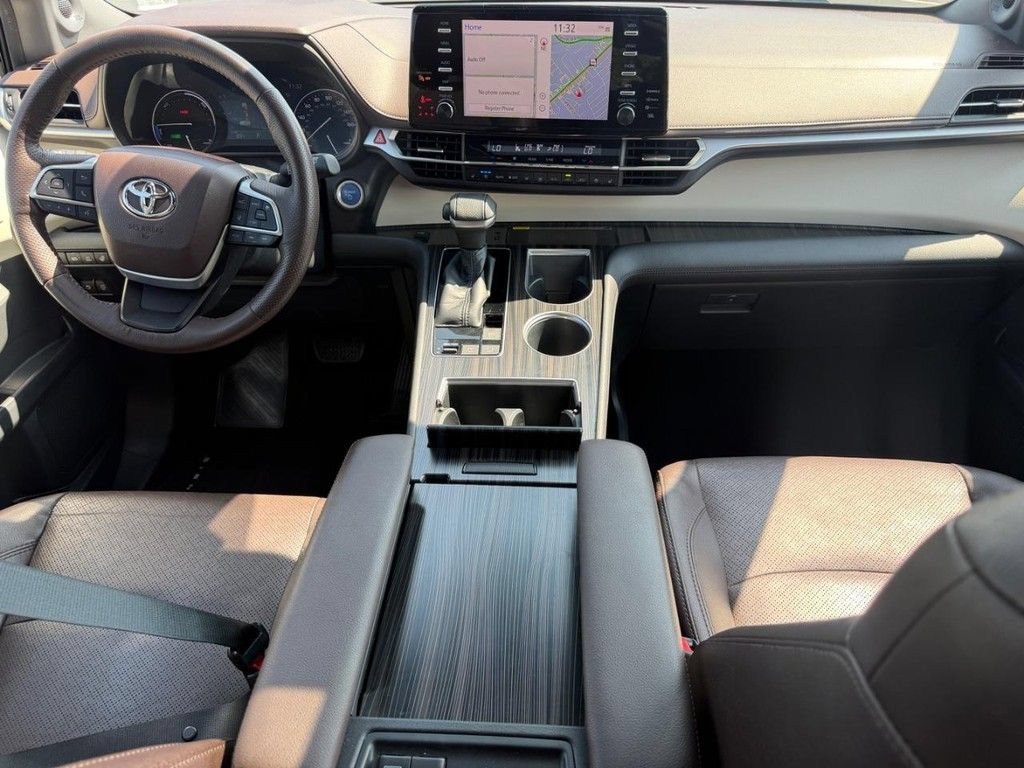 Certified 2021 Toyota Sienna Platinum AWD/4WD image 13