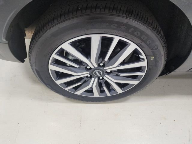 Used 2024 Nissan Kicks SR FWD image 32