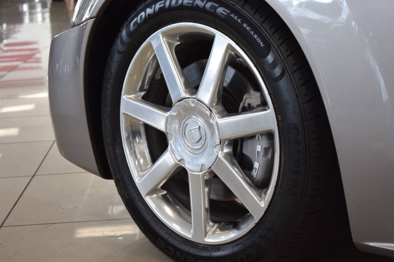 Used 2005 Cadillac XLR RWD image 29