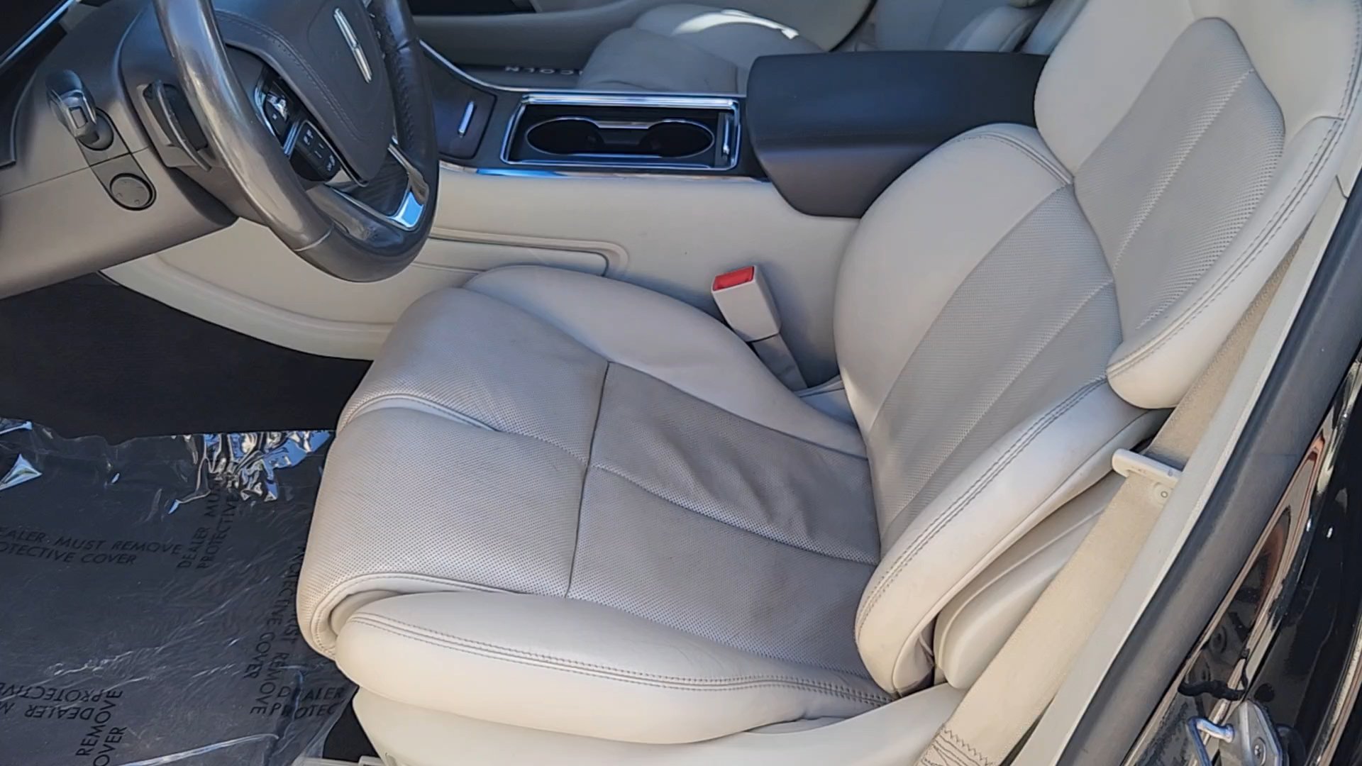 Used 2018 Lincoln Continental Reserve AWD/4WD image 26