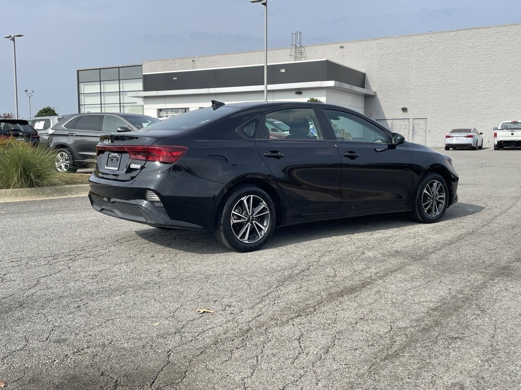 Used 2024 Kia Forte LXS image 7