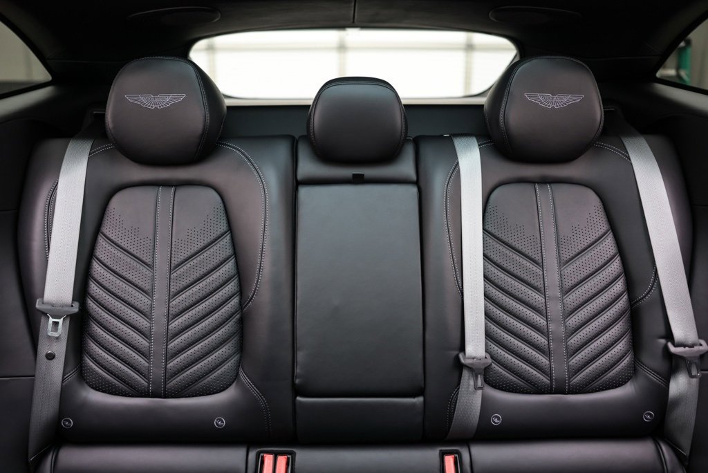 Used 2024 Aston Martin DBX 707 image 7