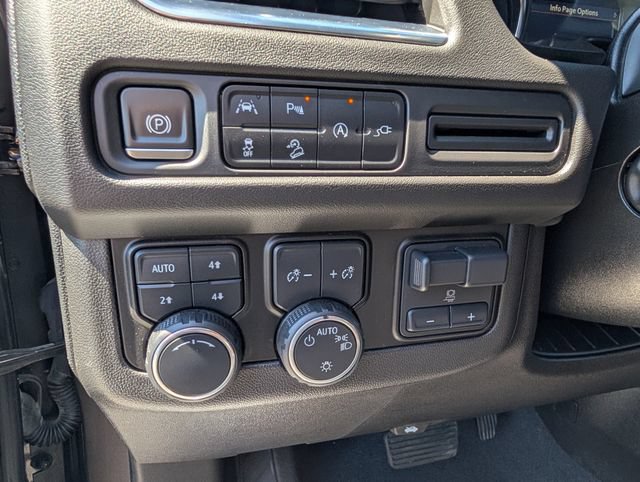 Used 2021 Chevrolet Tahoe Z71 w/ Z71 Signature Package AWD/4WD image 25