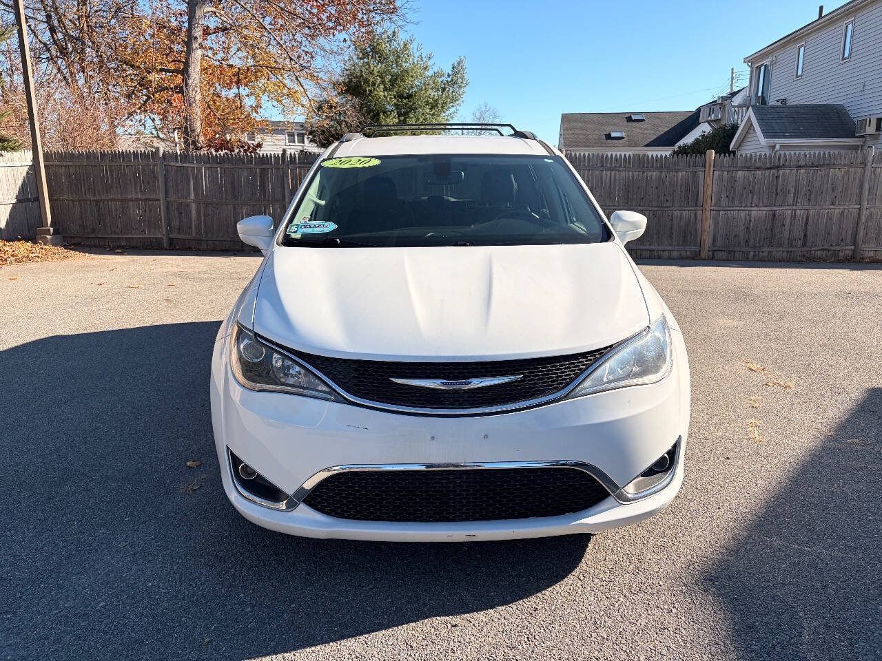 Used 2020 Chrysler Pacifica Touring-L FWD image 14
