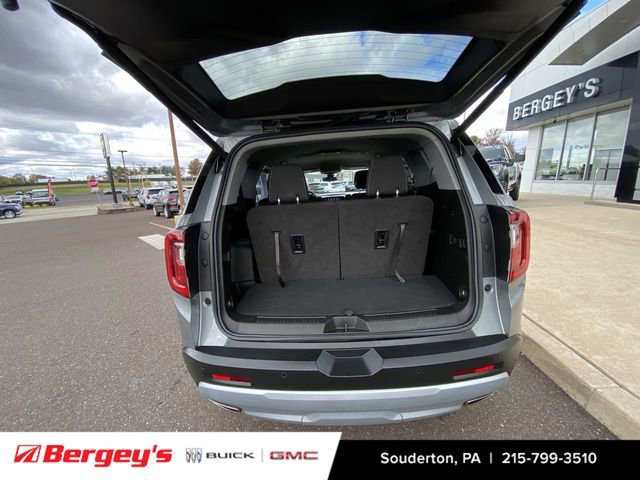 Certified 2023 GMC Acadia SLE w/ Driver Convenience Package image 29
