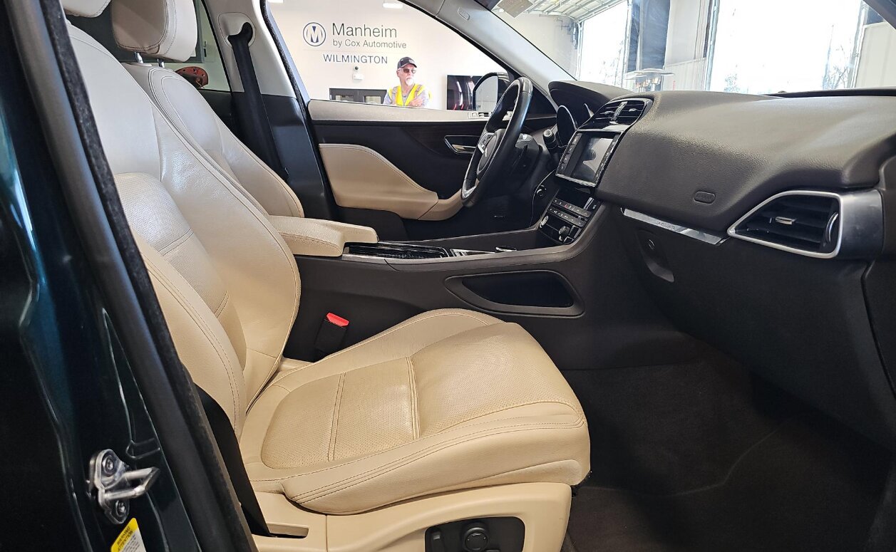 Used 2018 Jaguar F-PACE Prestige AWD/4WD image 14