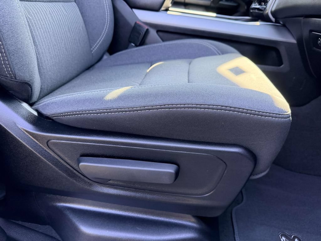 Used 2024 RAM 1500 Big Horn AWD/4WD image 8