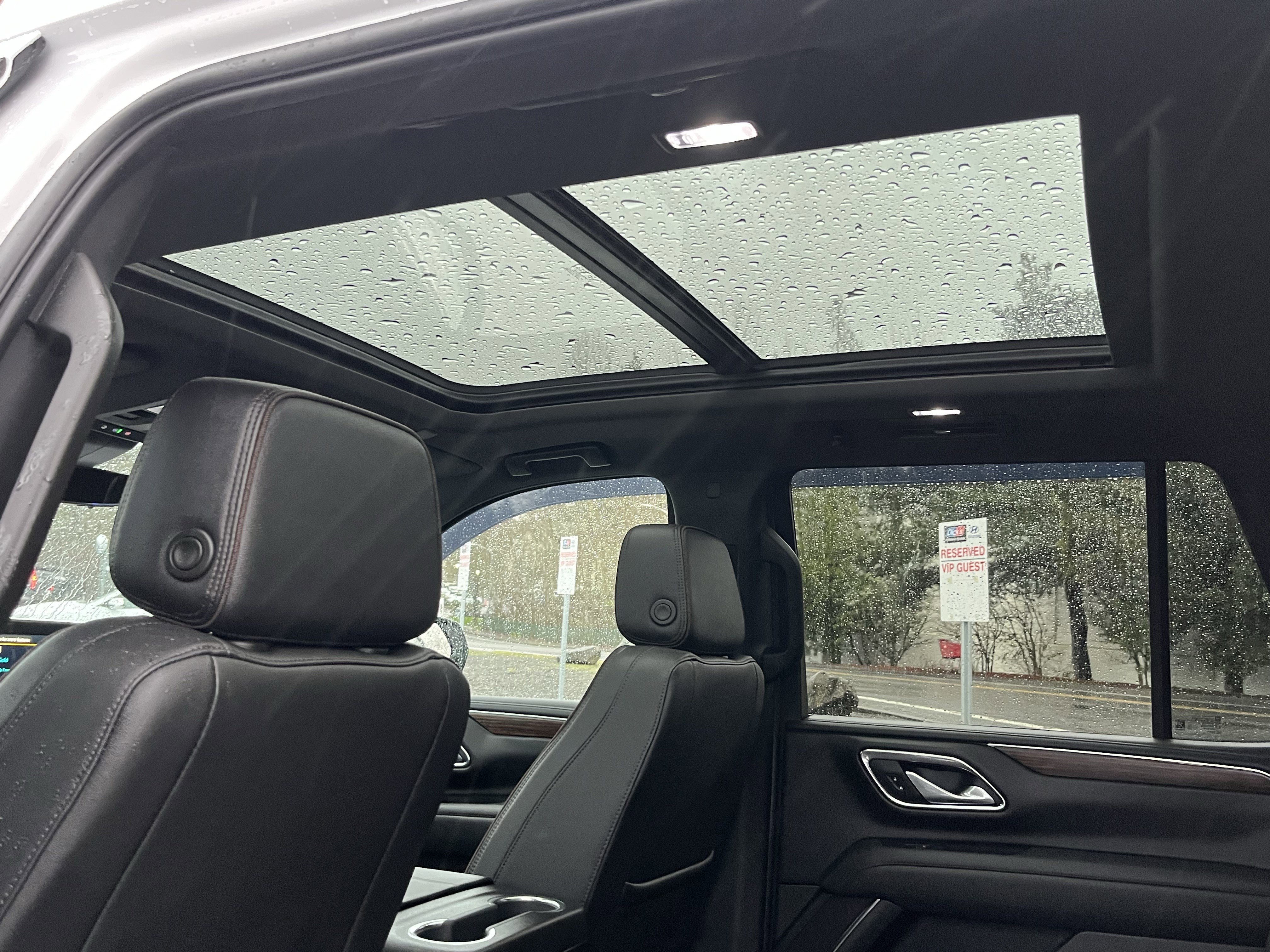 Used 2024 Chevrolet Tahoe High Country w/ Premium Package image 15