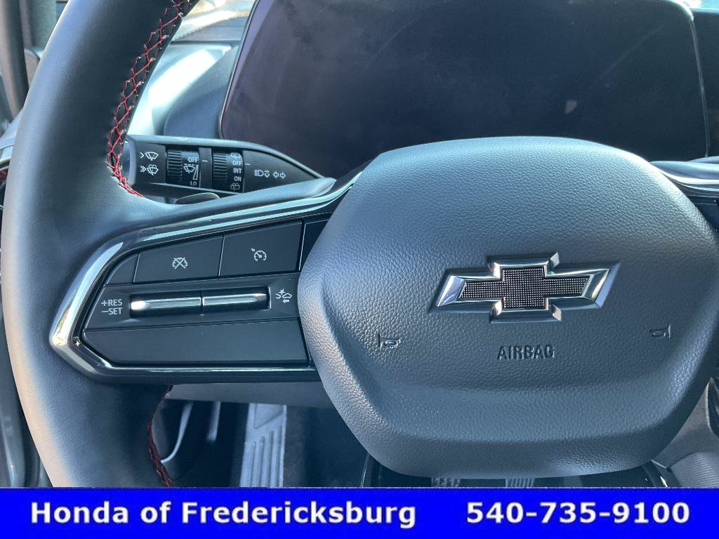 Used 2024 Chevrolet Equinox EV RS FWD image 31