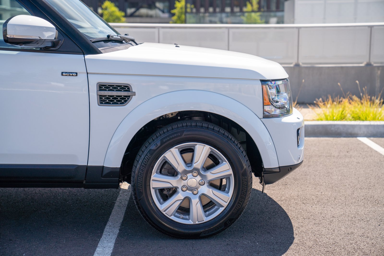 Used 2014 Land Rover LR4 HSE AWD/4WD image 9