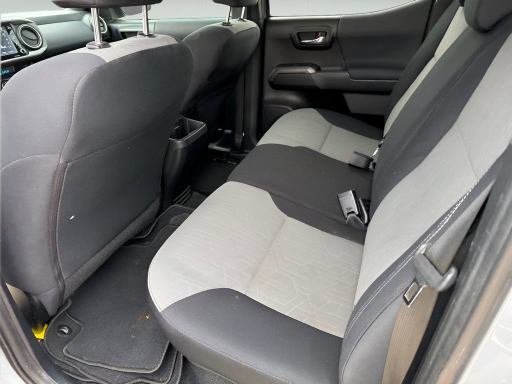 Used 2021 Toyota Tacoma TRD Sport w/ Technology Package image 13