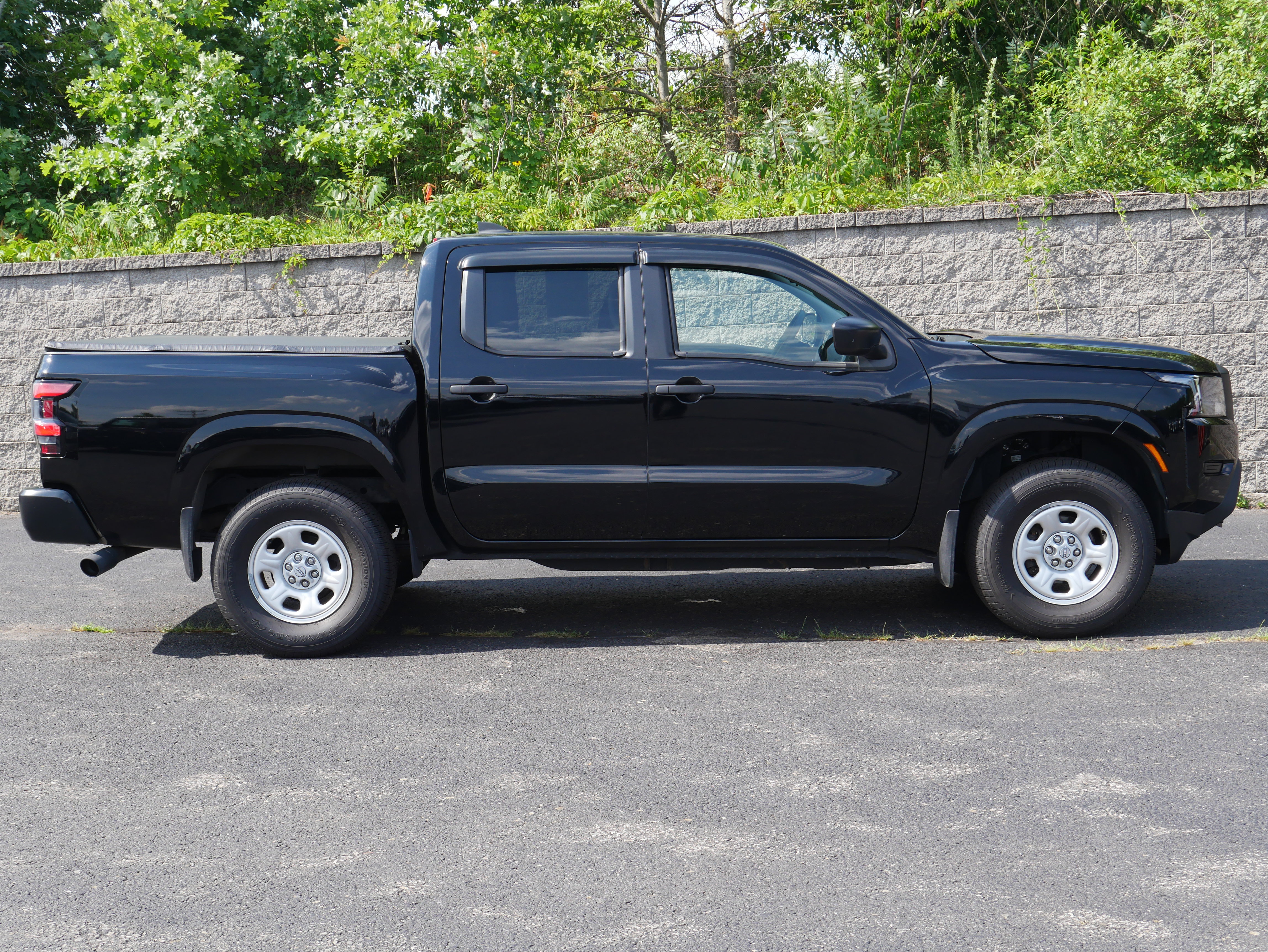 Used 2023 Nissan Frontier S w/ Technology Package AWD/4WD image 8