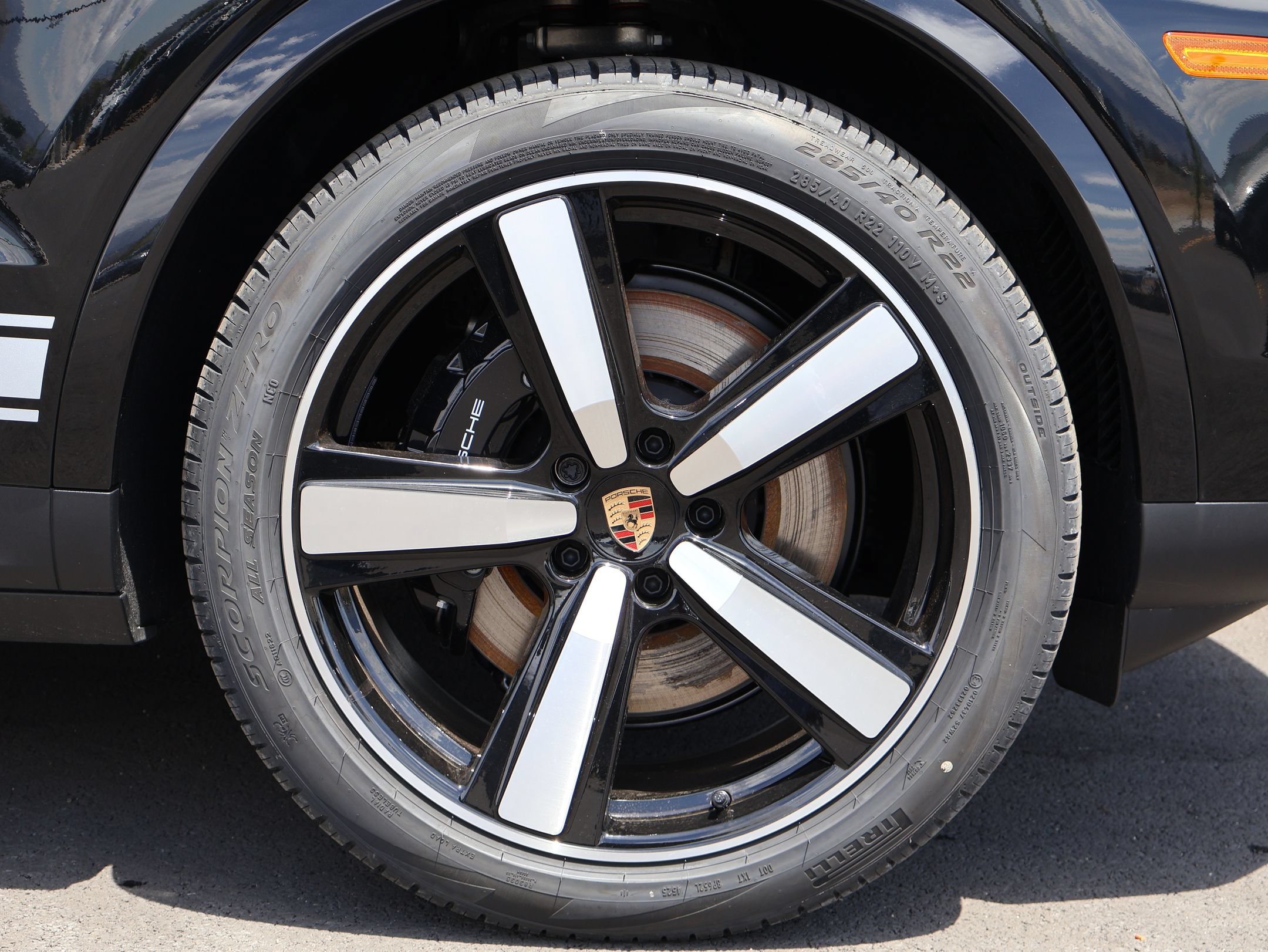 New 2026 Porsche Cayenne AWD/4WD image 28
