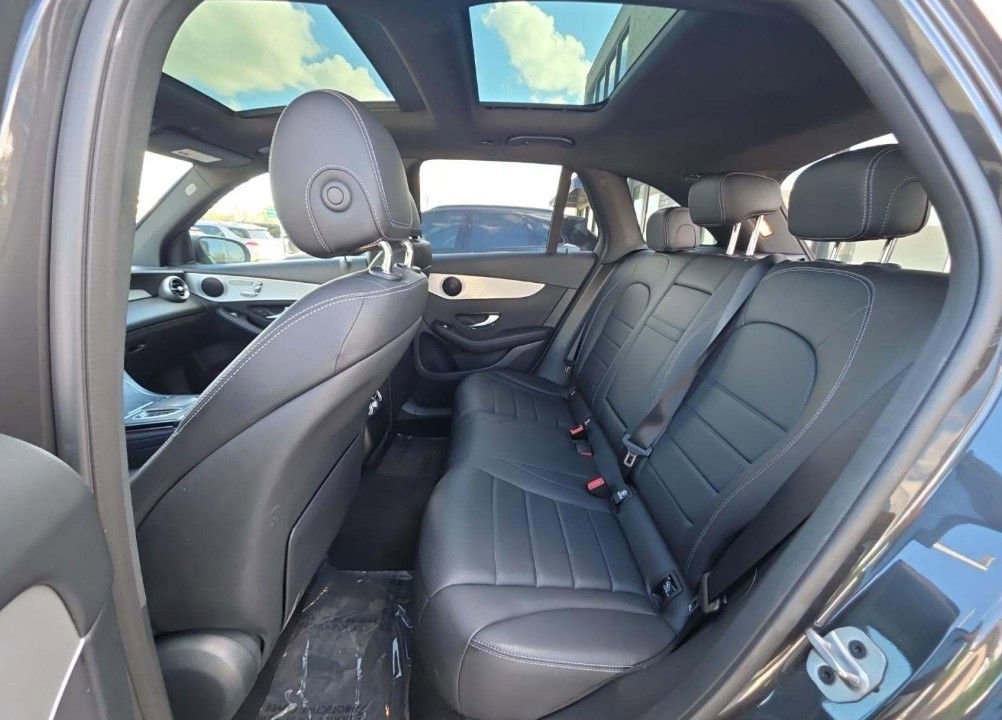Used 2021 Mercedes-Benz GLC 300 image 8