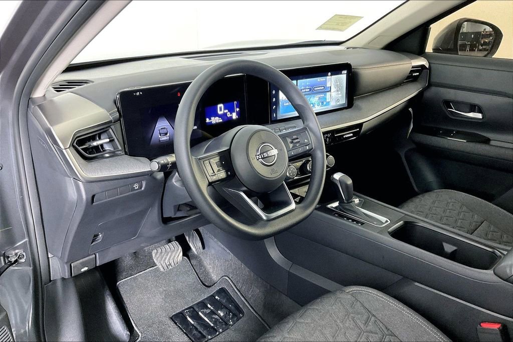 Certified 2025 Nissan Kicks SV image 18