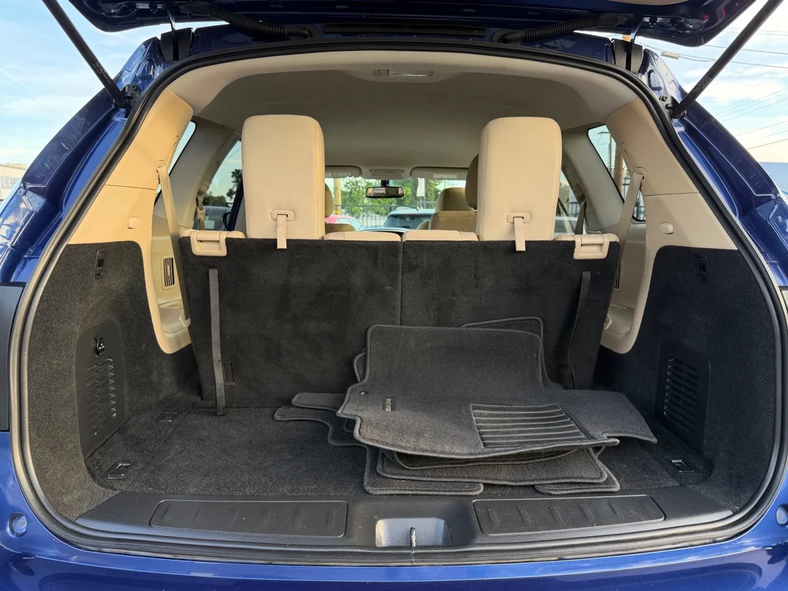 Used 2019 Nissan Pathfinder SV FWD image 20