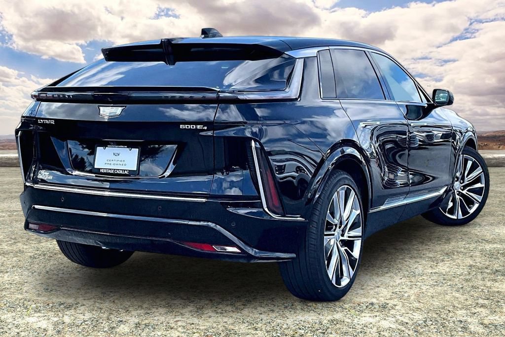 Certified 2025 Cadillac Lyriq Luxury w/ LPO, Floor Liner Package AWD/4WD image 5