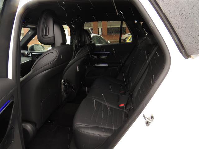 Used 2025 Mercedes-Benz GLC 300 4MATIC image 7