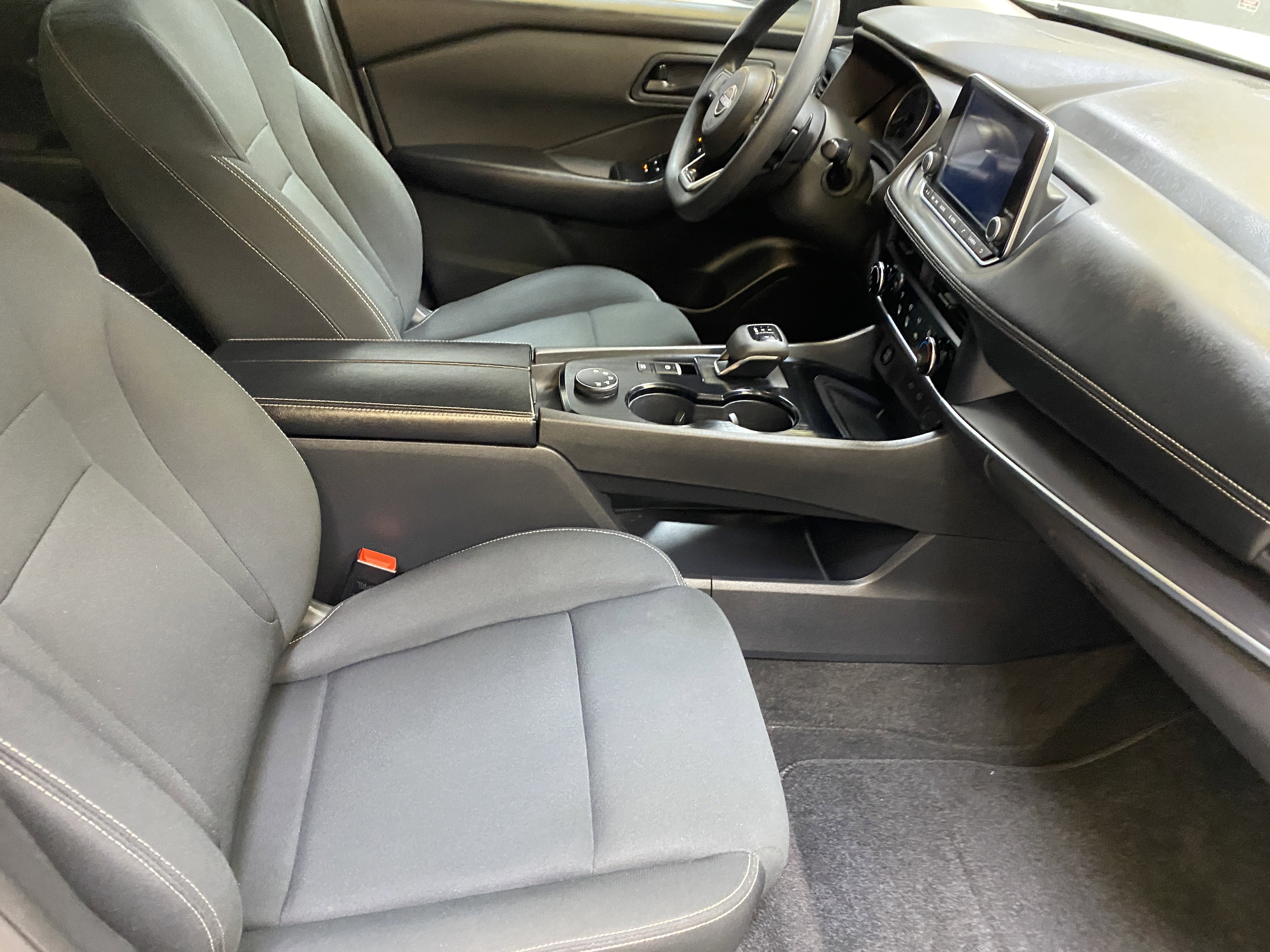 Used 2024 Nissan Rogue S image 24