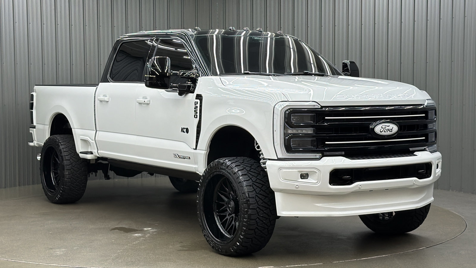 Used 2026 Ford F250 Platinum w/ FX4 Off-Road Package AWD/4WD image 7