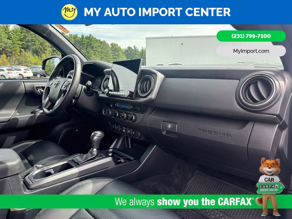 Used 2018 Toyota Tacoma TRD Sport AWD/4WD image 28