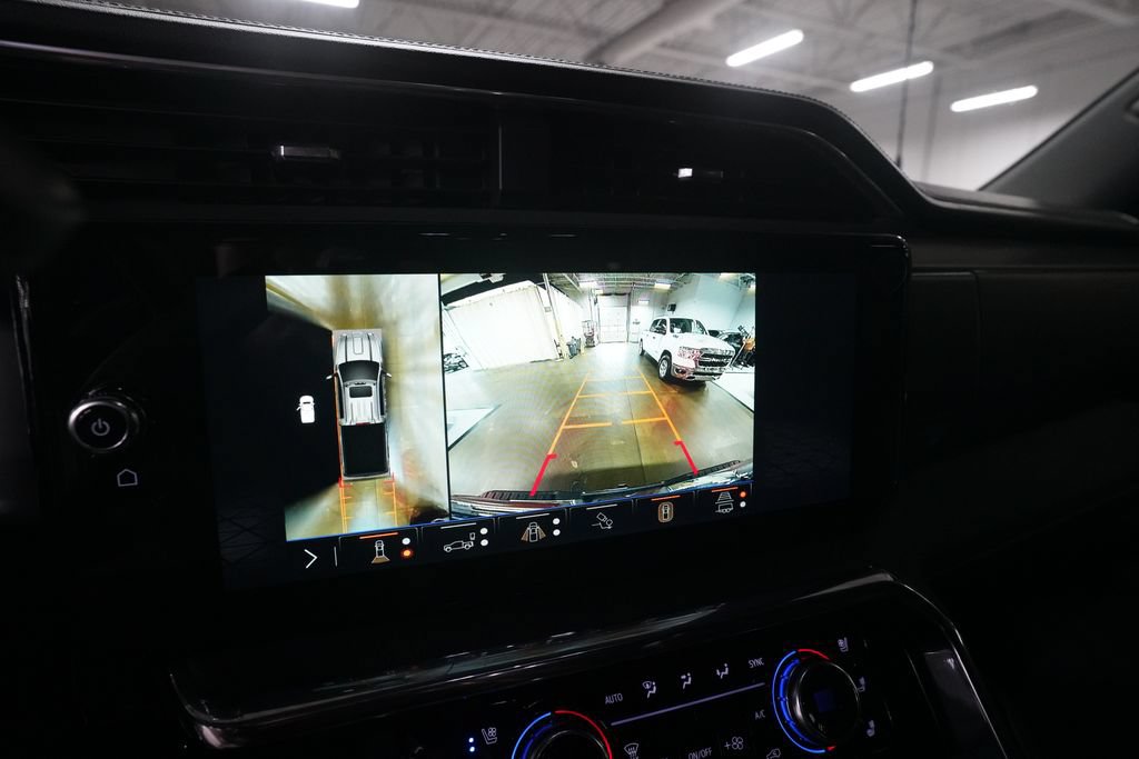 Used 2026 GMC Sierra 3500 Denali AWD/4WD image 19