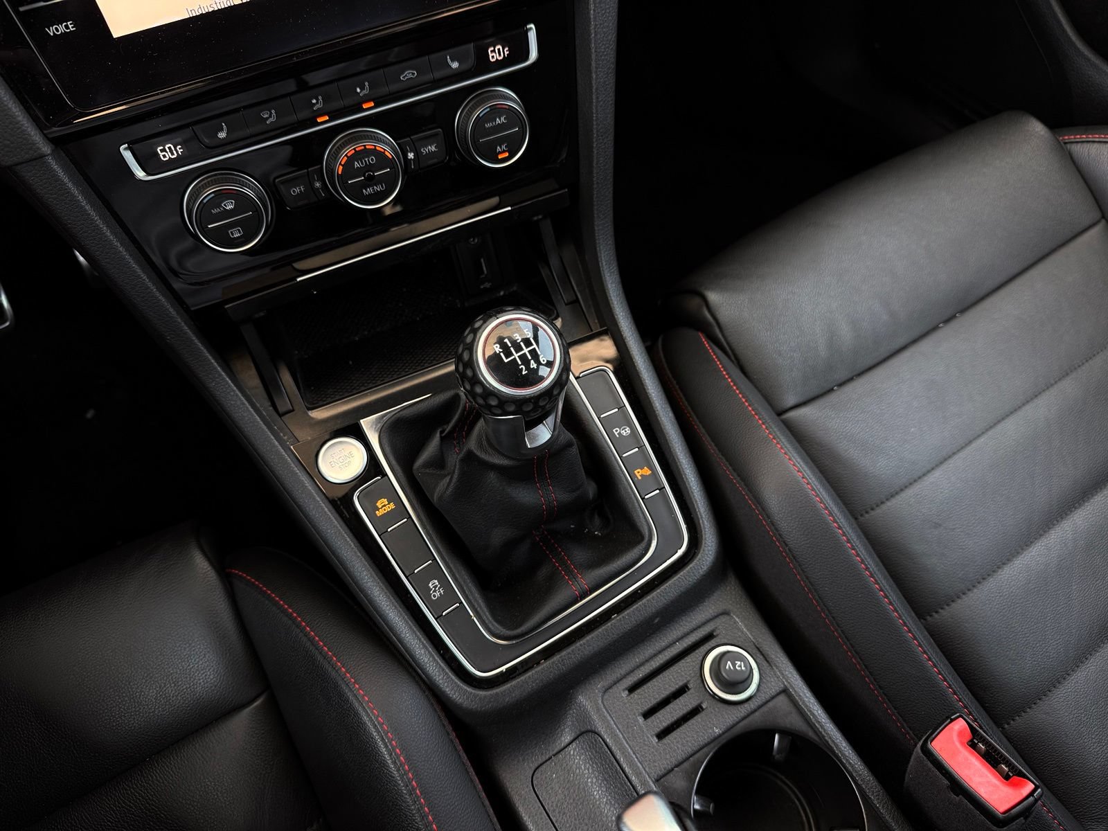 Used 2018 Volkswagen GTI SE FWD image 49
