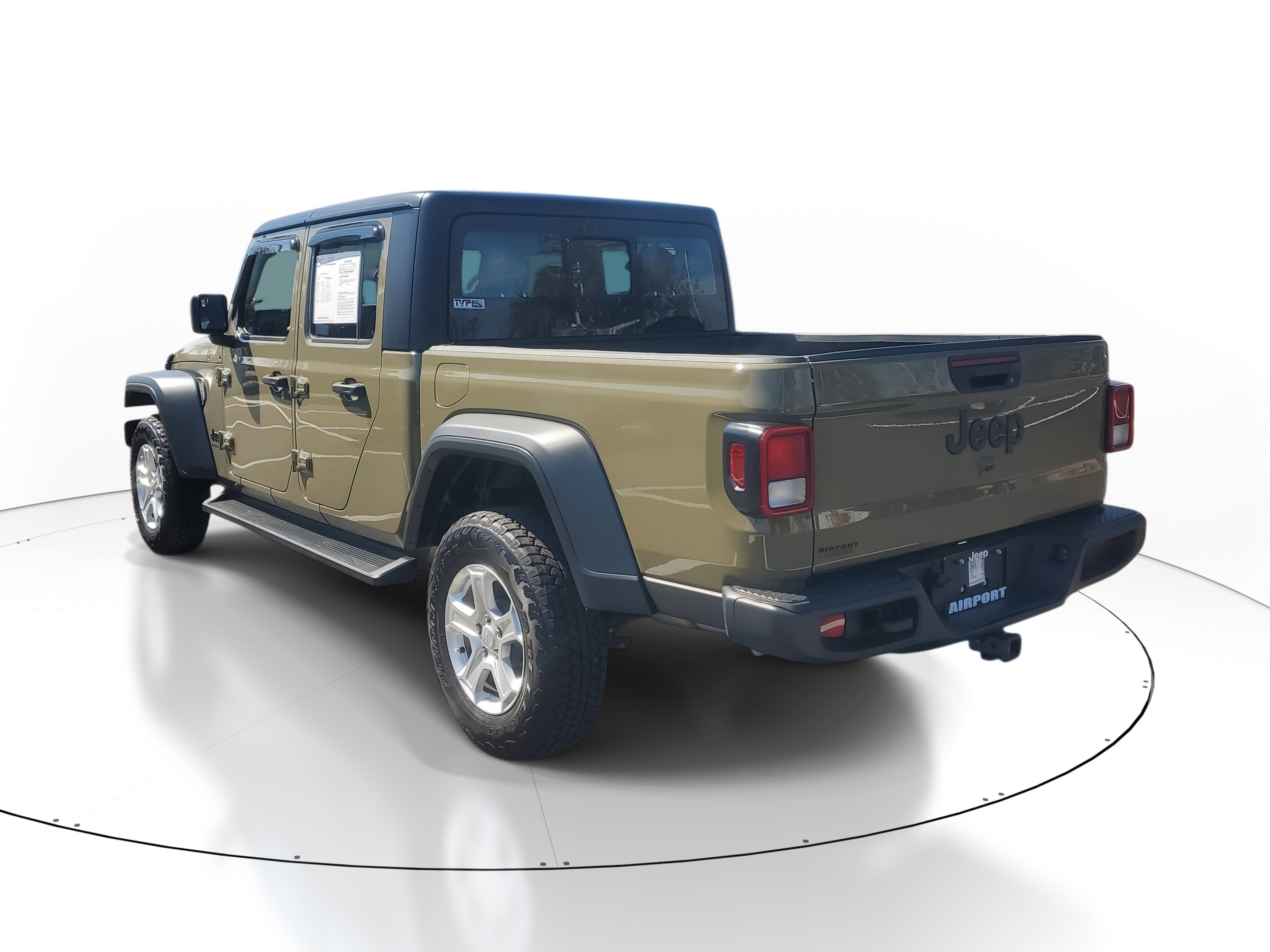 Used 2025 Jeep Gladiator Sport AWD/4WD image 4