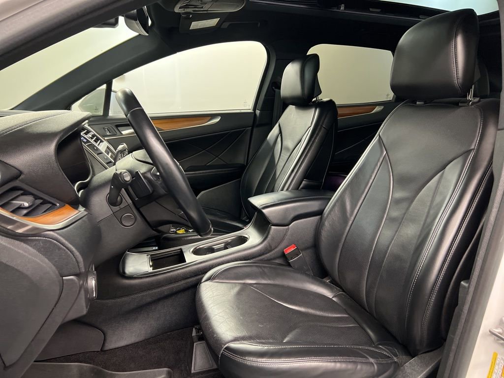 Used 2017 Lincoln MKC Reserve w/ Technology Package AWD/4WD image 25