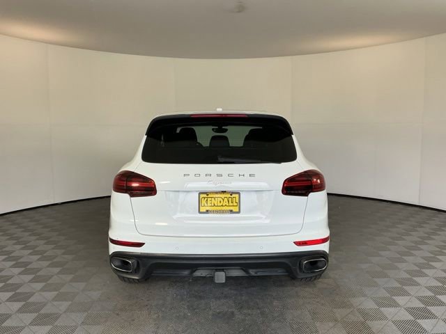 Used 2017 Porsche Cayenne AWD/4WD image 6