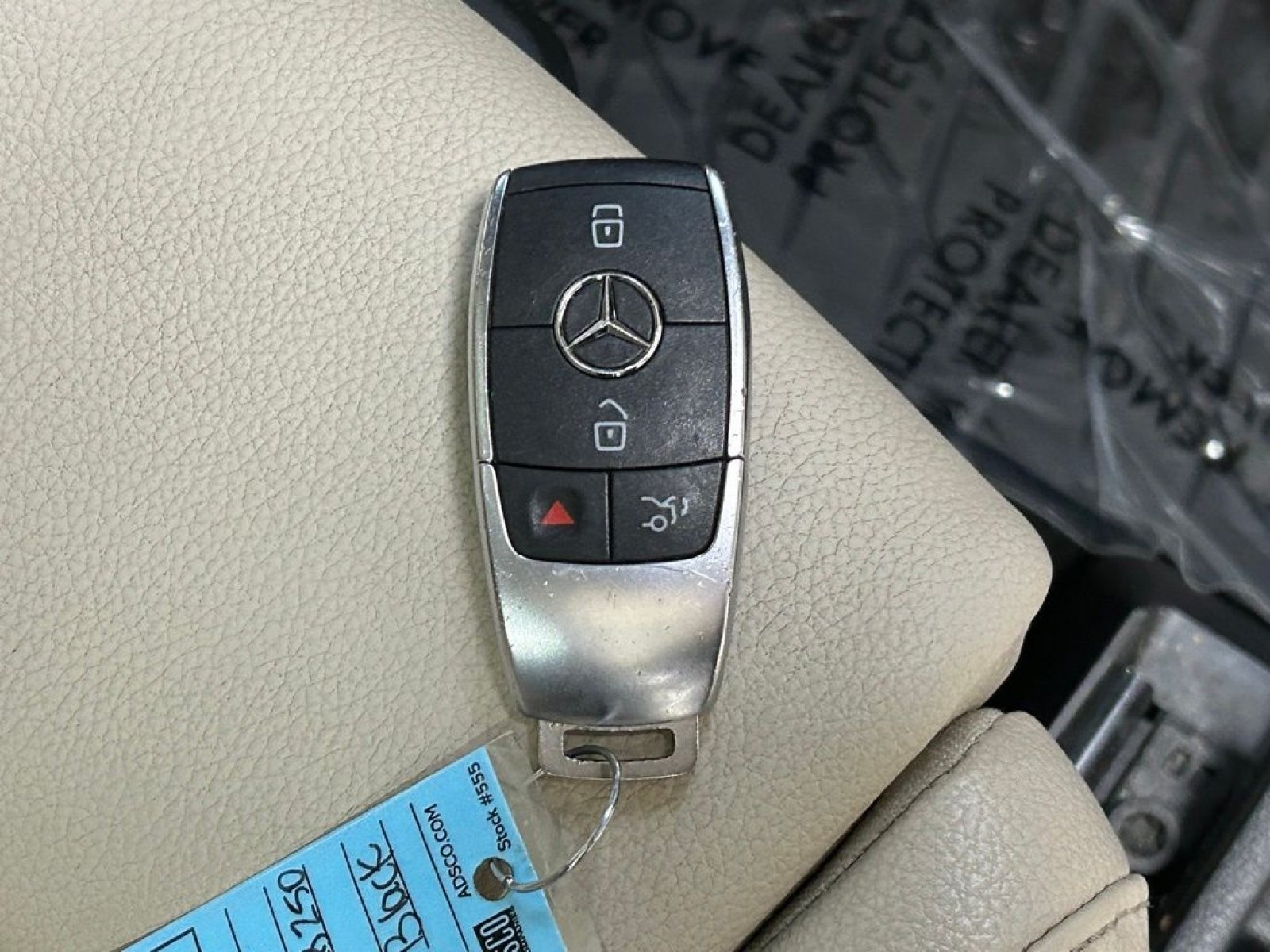 Used 2022 Mercedes-Benz GLB 250 4MATIC image 29