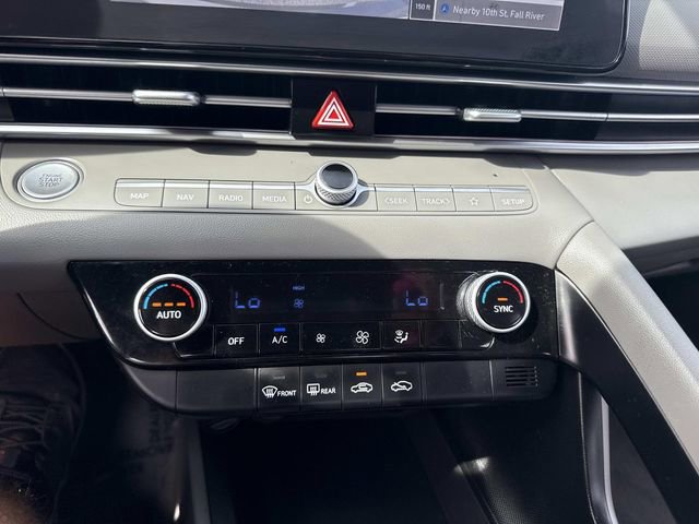 Used 2024 Hyundai Elantra SEL image 22