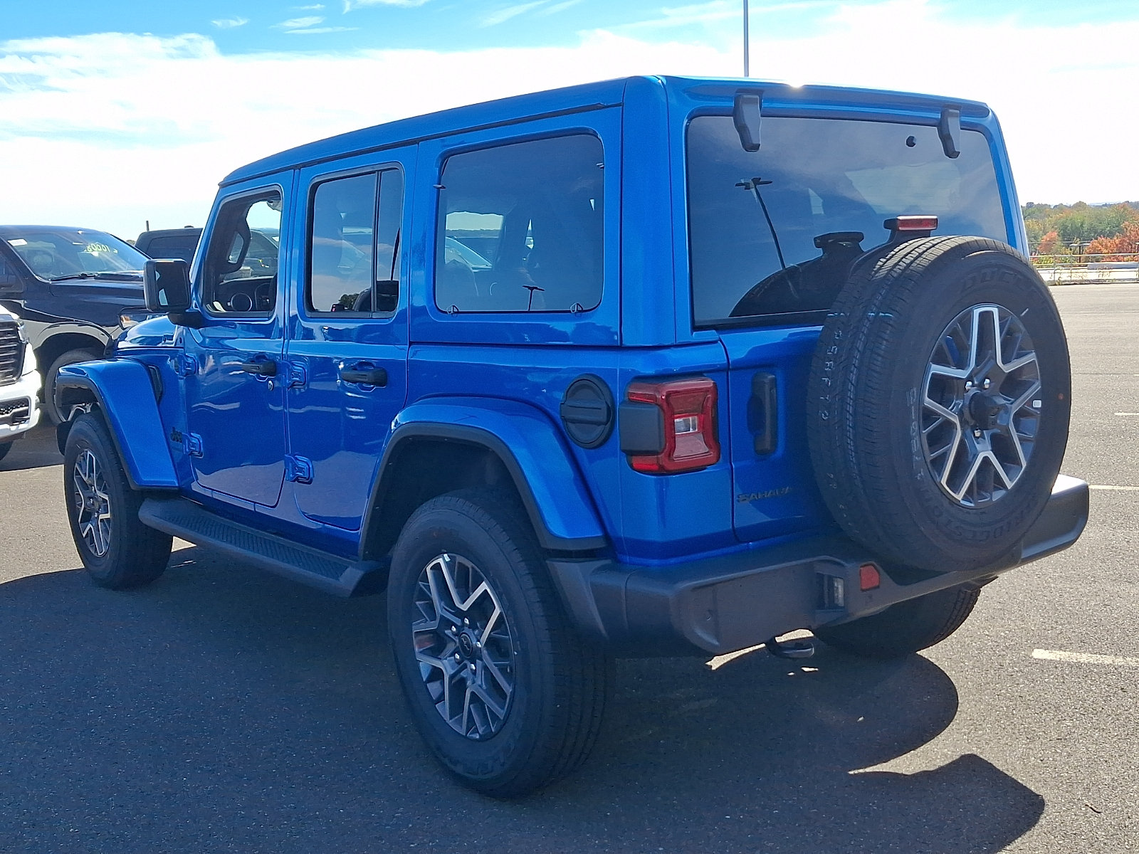 New 2026 Jeep Wrangler Unlimited Sahara AWD/4WD image 3