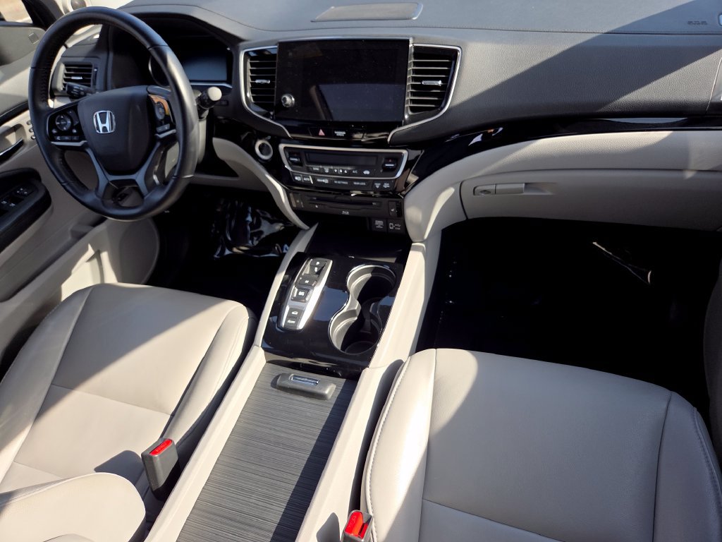 Used 2020 Honda Pilot Touring image 32