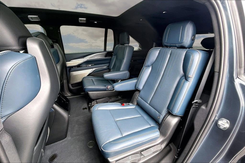 Certified 2026 Cadillac Escalade IQ Sport 2 w/ LPO, Floor Liner Package AWD/4WD image 22