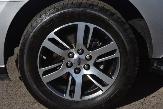 Used 2023 Ford Expedition XLT image 10