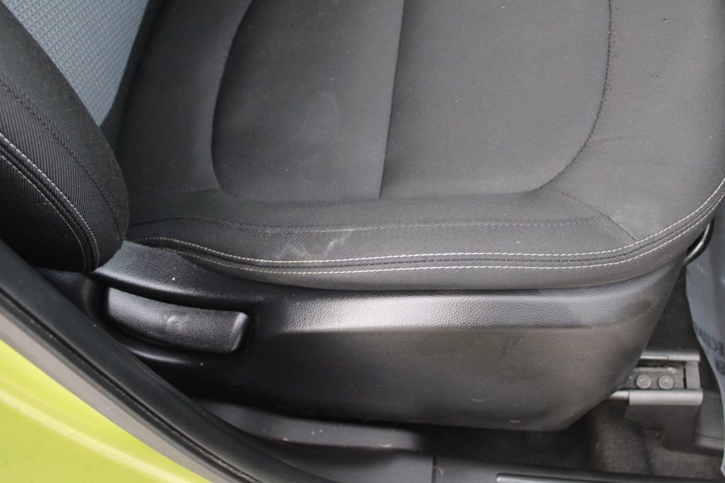 Used 2017 Kia Soul + image 19