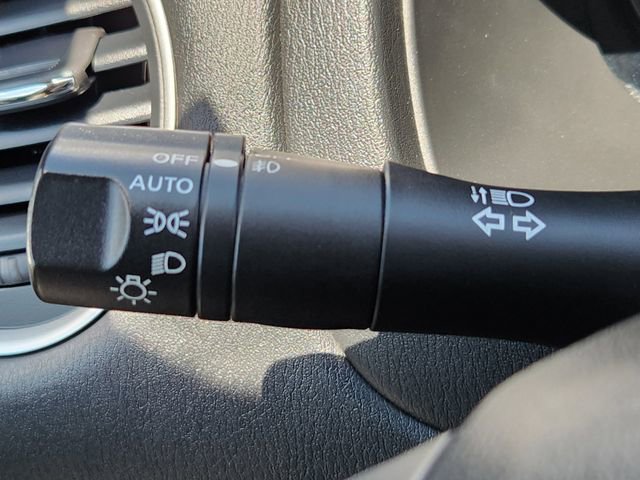 Used 2017 Nissan Pathfinder SV AWD/4WD image 20