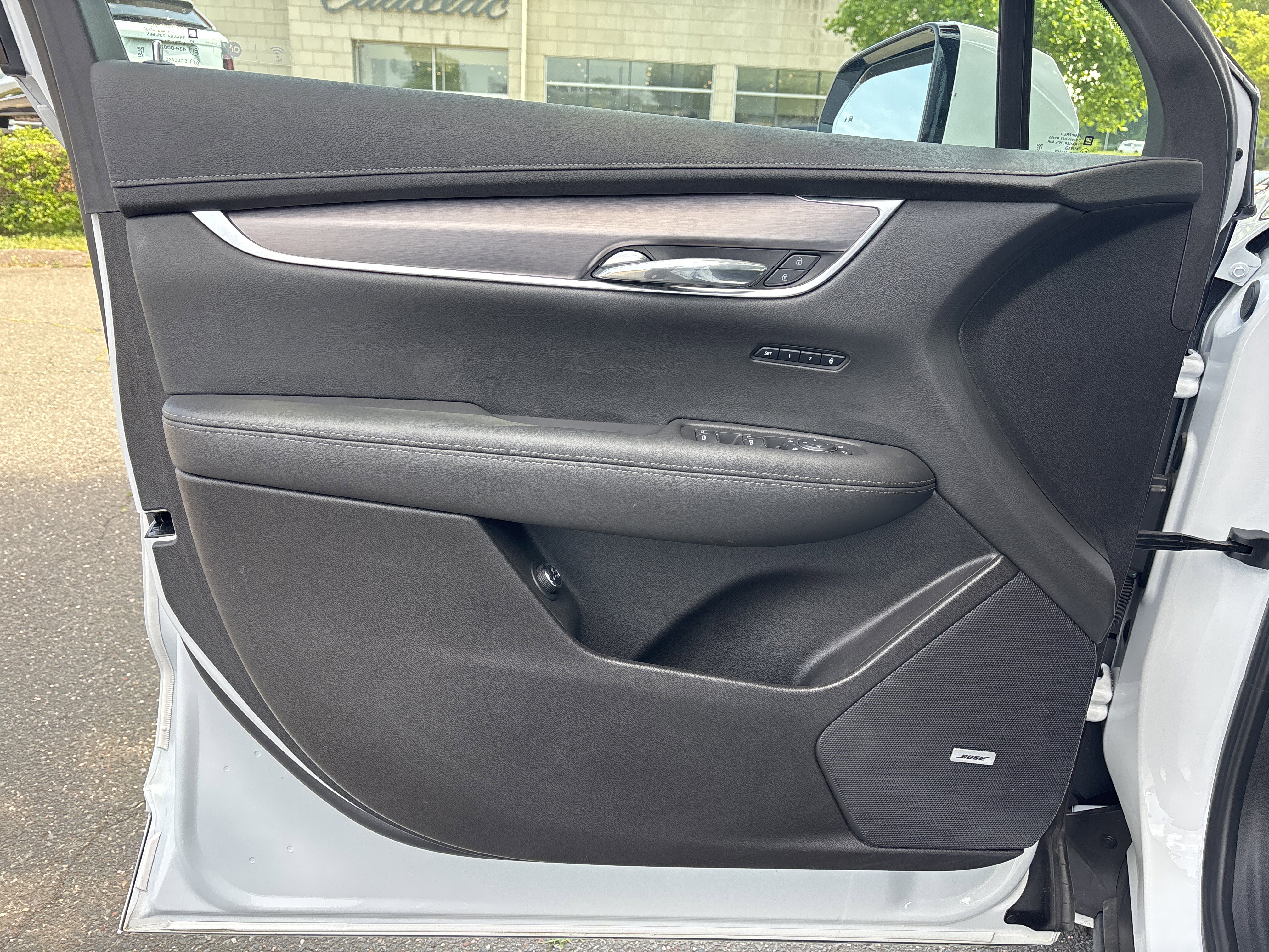 Used 2024 Cadillac XT6 Luxury w/ LPO, Floor Liner Package image 22