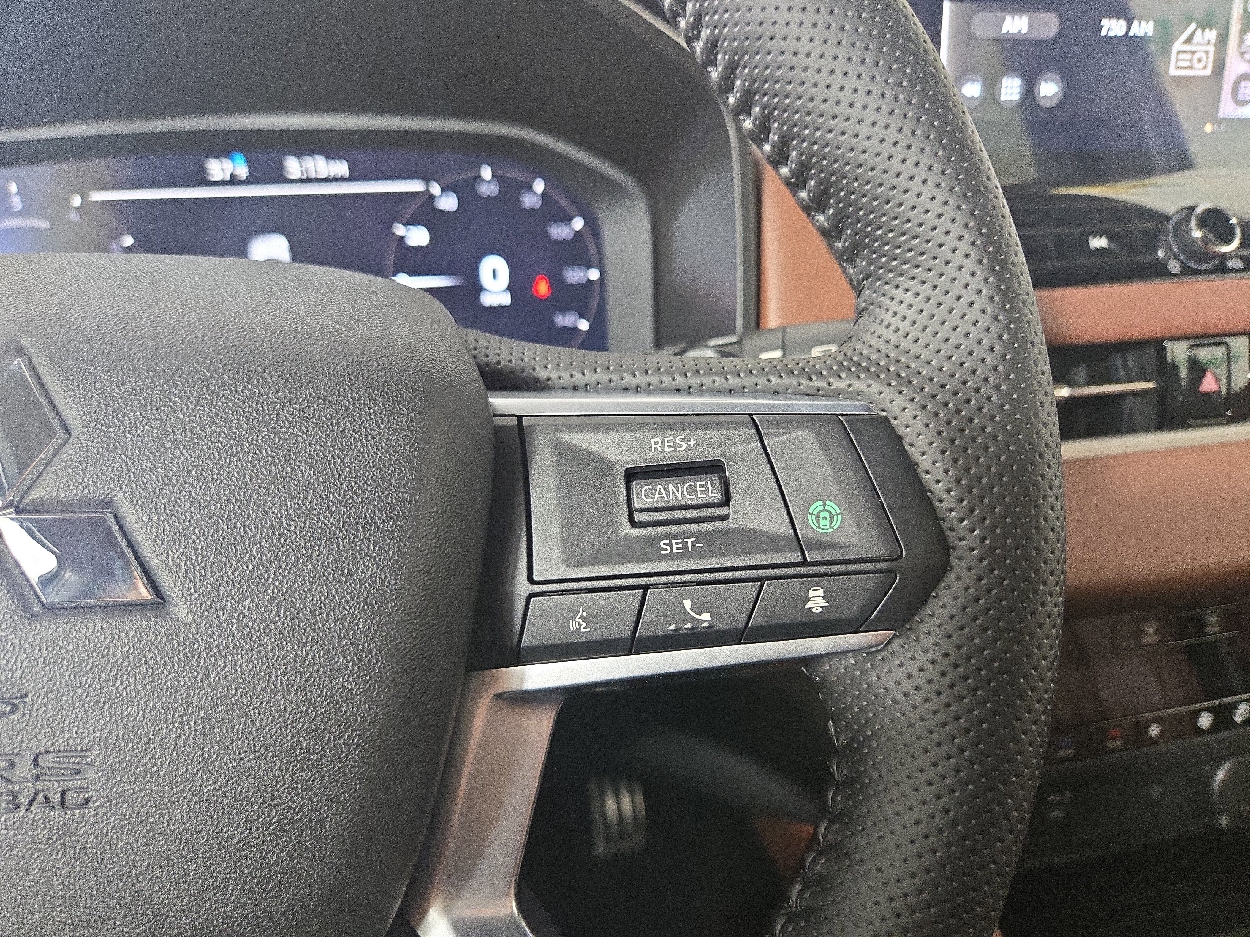 New 2026 Mitsubishi Outlander SEL image 16