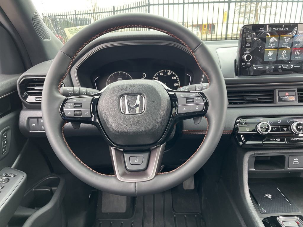 Certified 2025 Honda Pilot TrailSport image 19