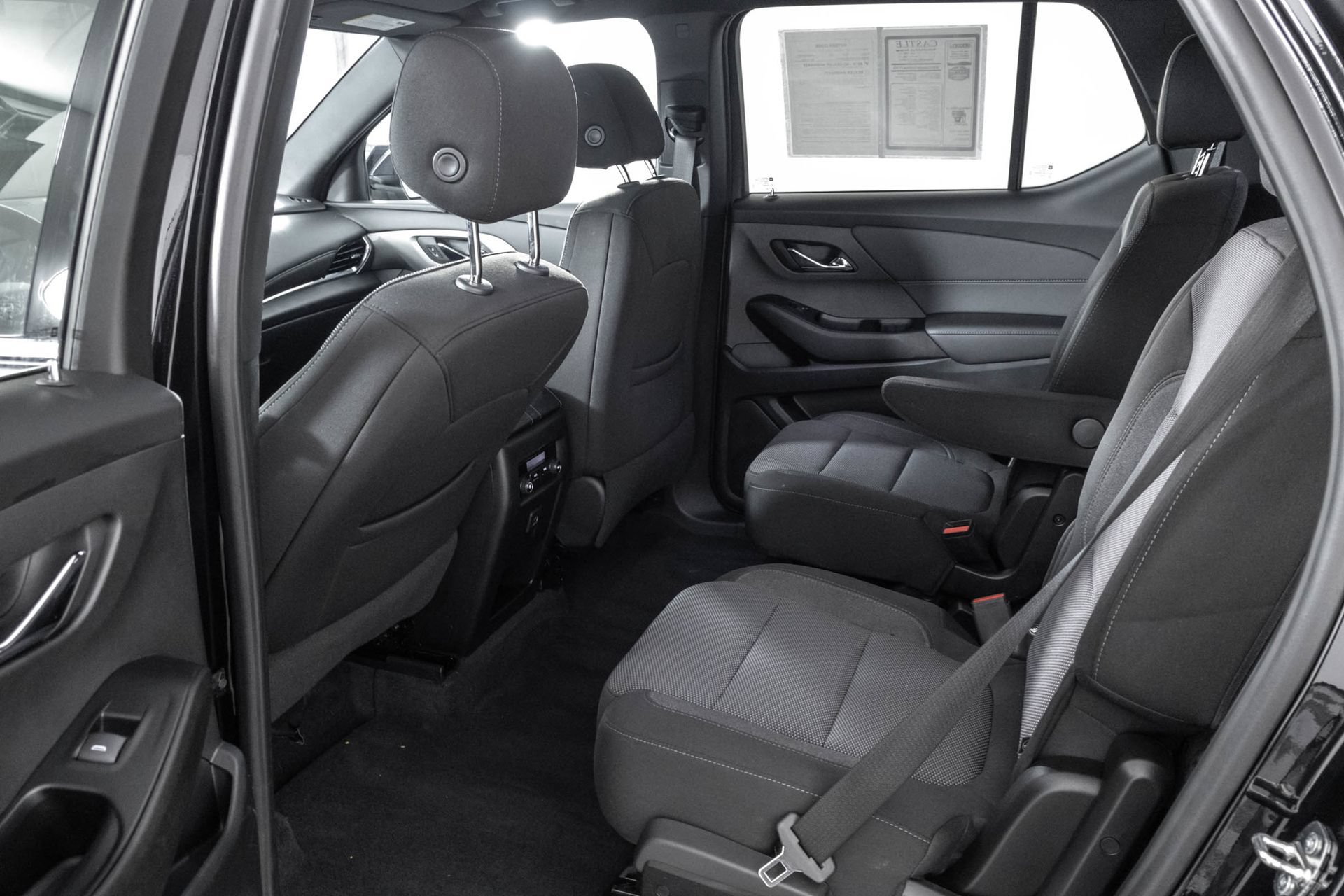 Used 2023 Chevrolet Traverse LT FWD image 34
