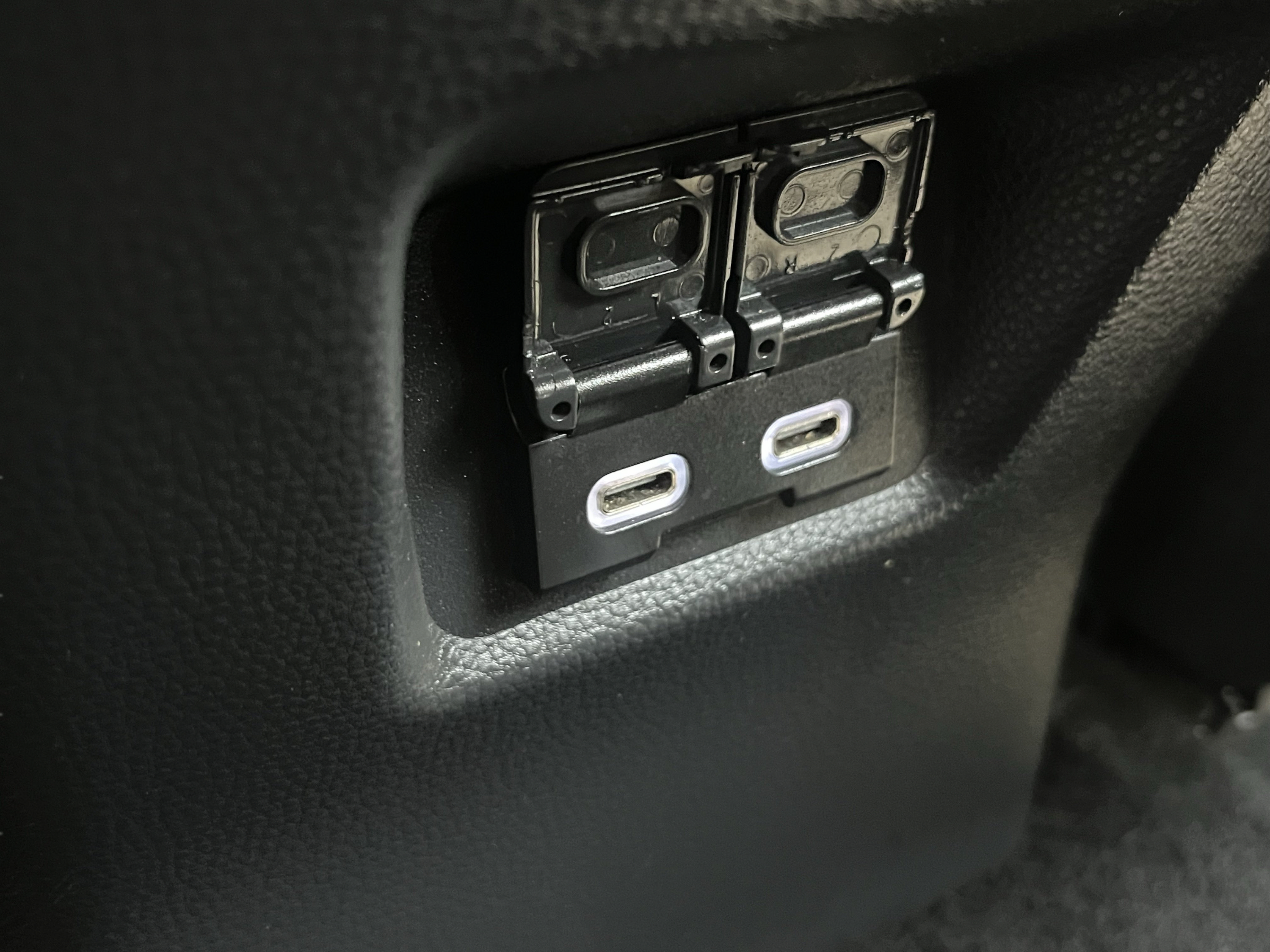 Used 2024 Toyota RAV4 XLE FWD image 31